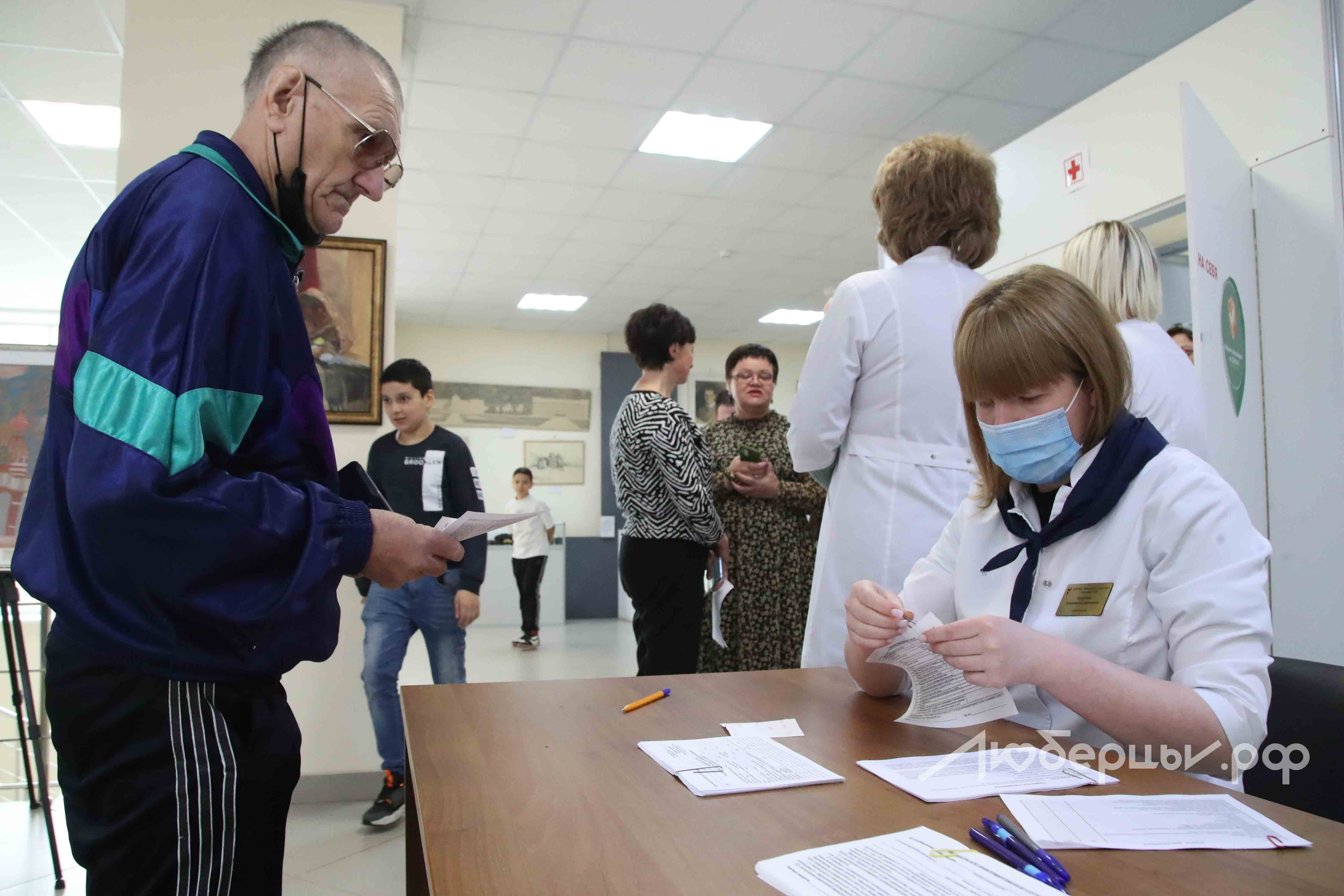 Владимир Ружицкий напомнил жителям Люберец о работе пунктов вакцинации от  COVID-19 | Администрация городского округа Люберцы Московской области